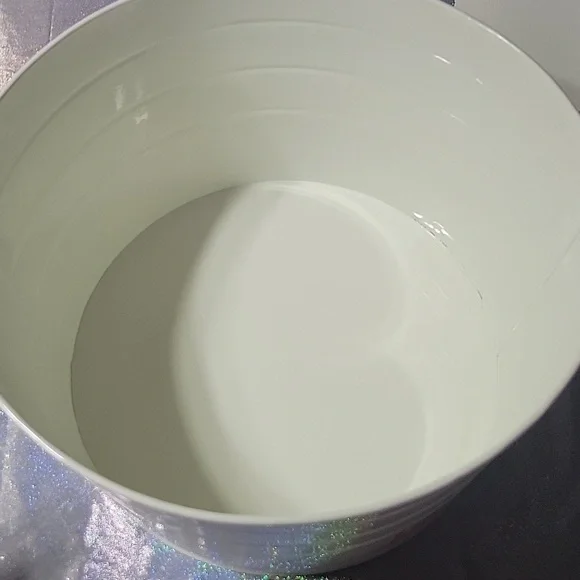 RARE Htf VS Pink Metal Bin Tote Tub Display/ Prop - Picture 6 of 12